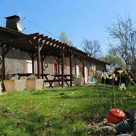 Couette-café La Plaine Enchantee 5*